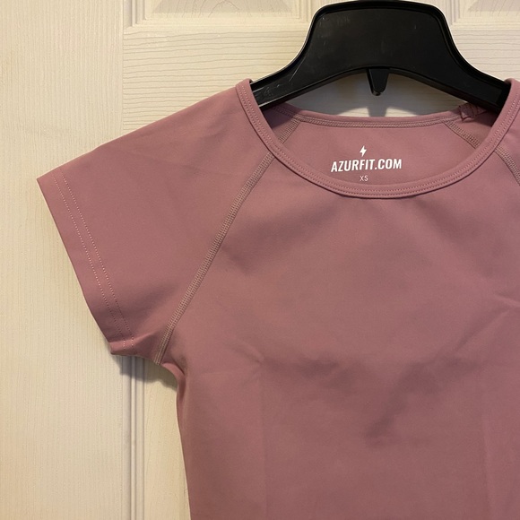 Azur fit Cropped Tee - Picture 7 of 10